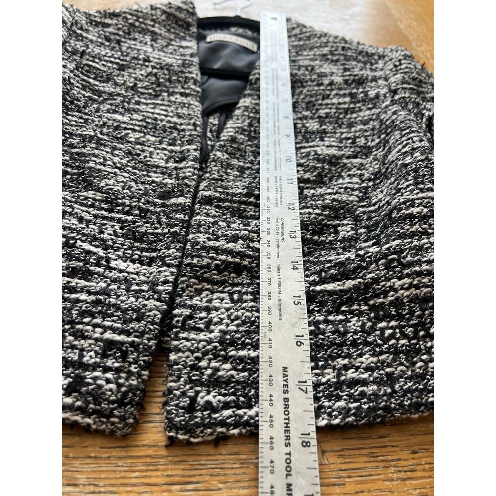 Alice + Olivia Tweed Crop Black & White Blazer Size 2 Small - Picture 5 of 9